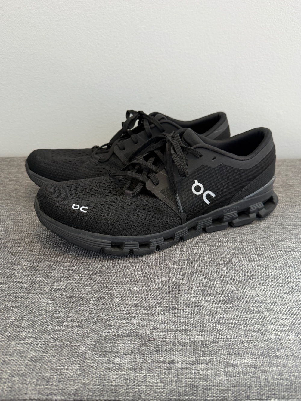 On Running Men’s Cloud X 4 Black Training Sneakers 11.5 Lace Up Athletic 2025